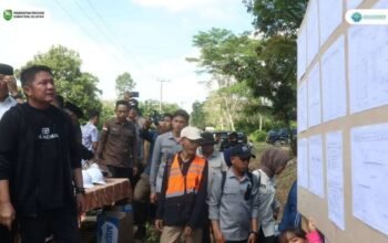Gubernur Sumatera Selatan Herman Deru, melakukan peletakan batu pertama (groundbreaking) pembangunan Jembatan Air Sari di Desa Semangus, Kecamatan Talang Ubi, Kabupaten PALI, Selasa (13/5/2025). (Foto: Humas Pemprov Sumsel)