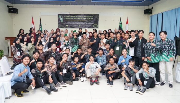 Ketua Umum Apkasi sekaligus Bupati Lahat, Bursah Zarnubi, Hadiri Stadium General LK1 HMI Cabang (P) Lahat