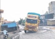 Rakyat Terguncang di Jalan Rusak, Gubernur Sumsel Tetap Stabil di Kursi Kekuasaan