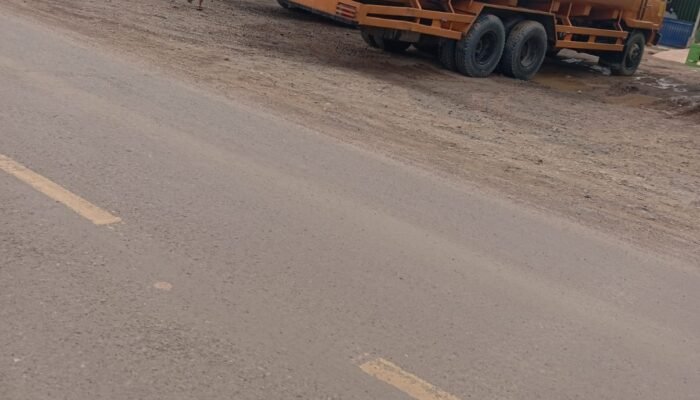 Angkutan Minyak Diduga Ilegal Melintas Bebas dari Babat Toman ke Lampung, Penegakan Hukum Dipertanyakan.